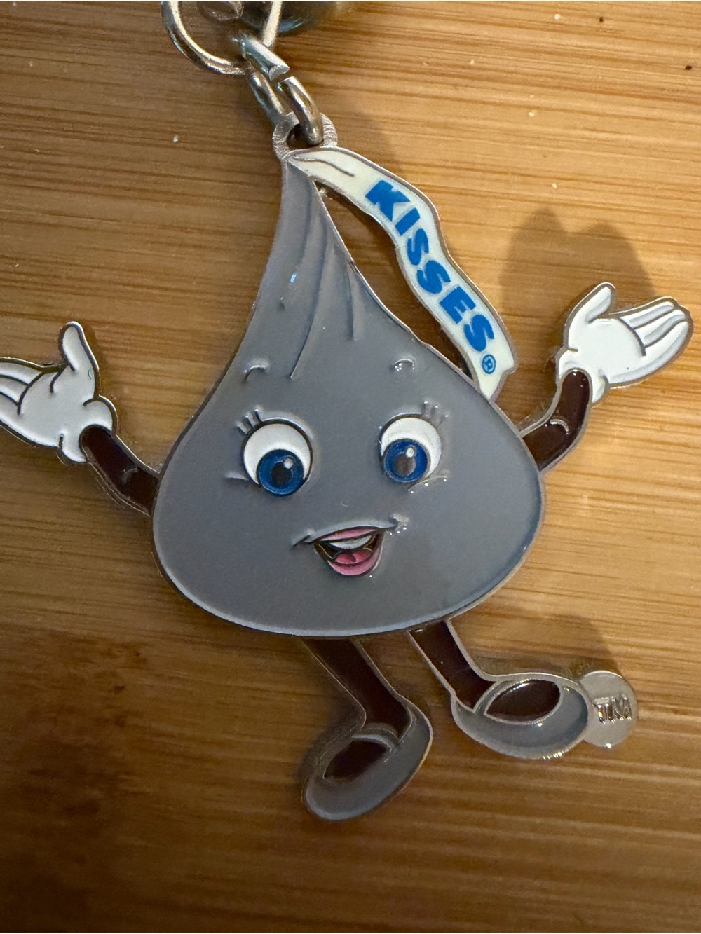 Hershey Park Hershey’s Kisses Kiss Gray Character Keychain Blue Accents Vintage.